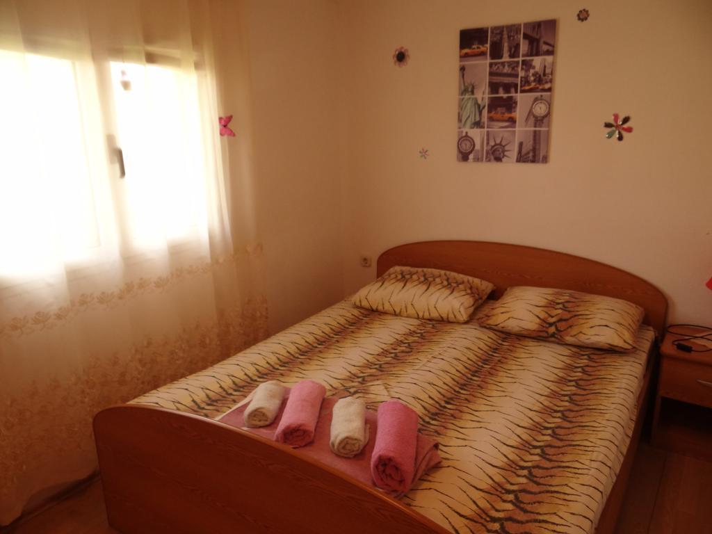 Apartments Jerkovic Stari Grad  Exterior photo