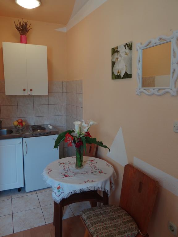 Apartments Jerkovic Stari Grad  Exterior photo